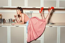 Kitchen hostess photo