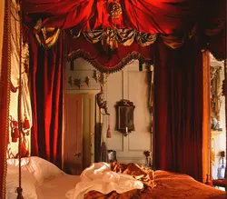 Фото спальни в замке