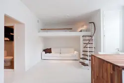 Спальня на антрэсолі фота