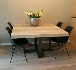 Квадратный стол на кухне фото