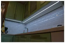 Кухня з падсветкай зверху фота