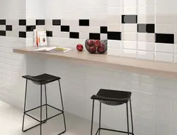 Фото черно белой плитки на кухне
