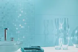 Фото на фоне плитки в ванной