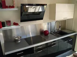 Выцяжка на кухню з тэлевізарам фота