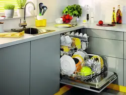 Убудаваная посудамыйная машына ў інтэр'еры кухні фота