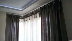 Black cornice in the kitchen interior