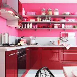 Синий и розовый в интерьере кухни
