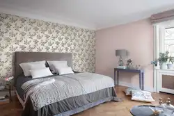 Одна стена другого цвета в интерьере спальни