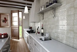 Photo of ceramic tiles as an apron in the kitchen