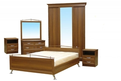 Used bedroom set photo