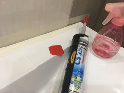 Silicone in the bathroom photo