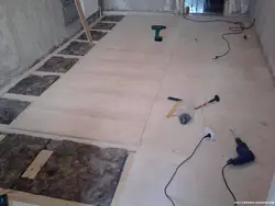 Rough floors in the apartment photo