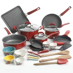 All kitchen utensils photo