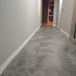 Quartz vinyl in the hallway photo