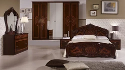 Bedroom set on vikaline in photo