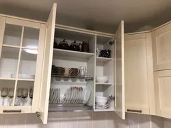 Шафа для посуду на кухню кутняй фота