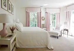 Curtains with flowers for a white bedroom photo