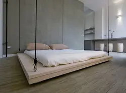 Подвесная кровать в спальне фото