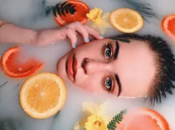 Ideas for photos in a bath with flowers