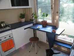 Стол подоконник в маленькой кухне фото своими