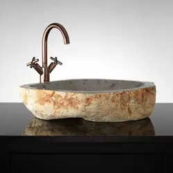 Ракавіна з каменя ў інтэр'еры ваннай