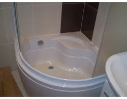 How to install a bathtub in a small bathroom photo