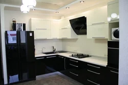 Фото черной кухни верх белый