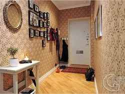 What wallpaper to put in a small hallway photo