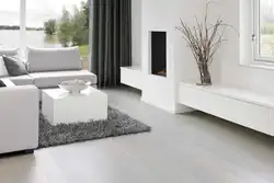 Дизайн с белым полом гостиной