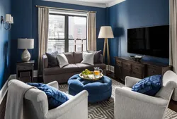 Синие шторы в гостиной в современном стиле фото в интерьере