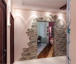 Koridorni bezash uchun dekorativ plitkalar fotosurati