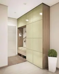 Design of a narrow hallway in a panel apartment