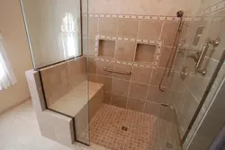 Дизайн ванной комнаты с поддоном для душа из плитки