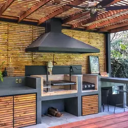 Летняя кухня на даче с барбекю мангалом фото