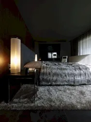 Спальня з чорнай столлю фота