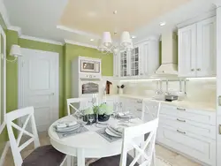 Стены кухни с белой мебелью фото