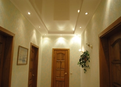 Koridorda asma tavan variantlarının fotoşəkili
