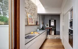 Фото интерьера проходной кухни