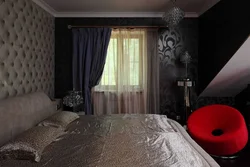 Темные шторы в интерьере спальни фото