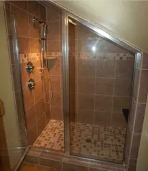 Ванная комната под лестницей дизайн