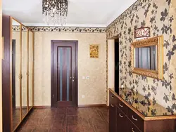 How to combine wallpaper in the hallway photo