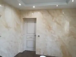 Photo of Venetian plaster on the walls in the kitchen