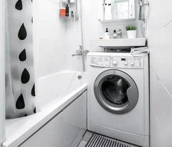 Bathroom design photo for a small bath with a washing machine