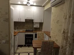 Kitchen 5m2 design with refrigerator and speaker