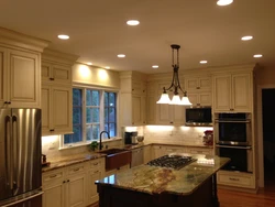 Дизайн кухни светильники на потолок