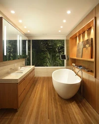 Дизайн ванны с туалетом под дерево
