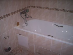 Tiling the bathtub photo