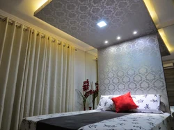 Single-level stretch ceiling design in the bedroom