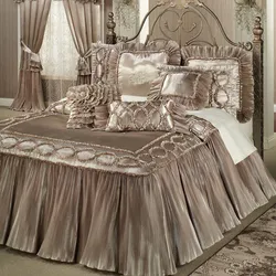 Curtains For The Bedroom With A Bedspread Photo