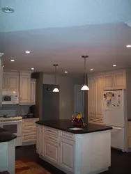 Потолки натяжные светильники на маленькой кухне фото